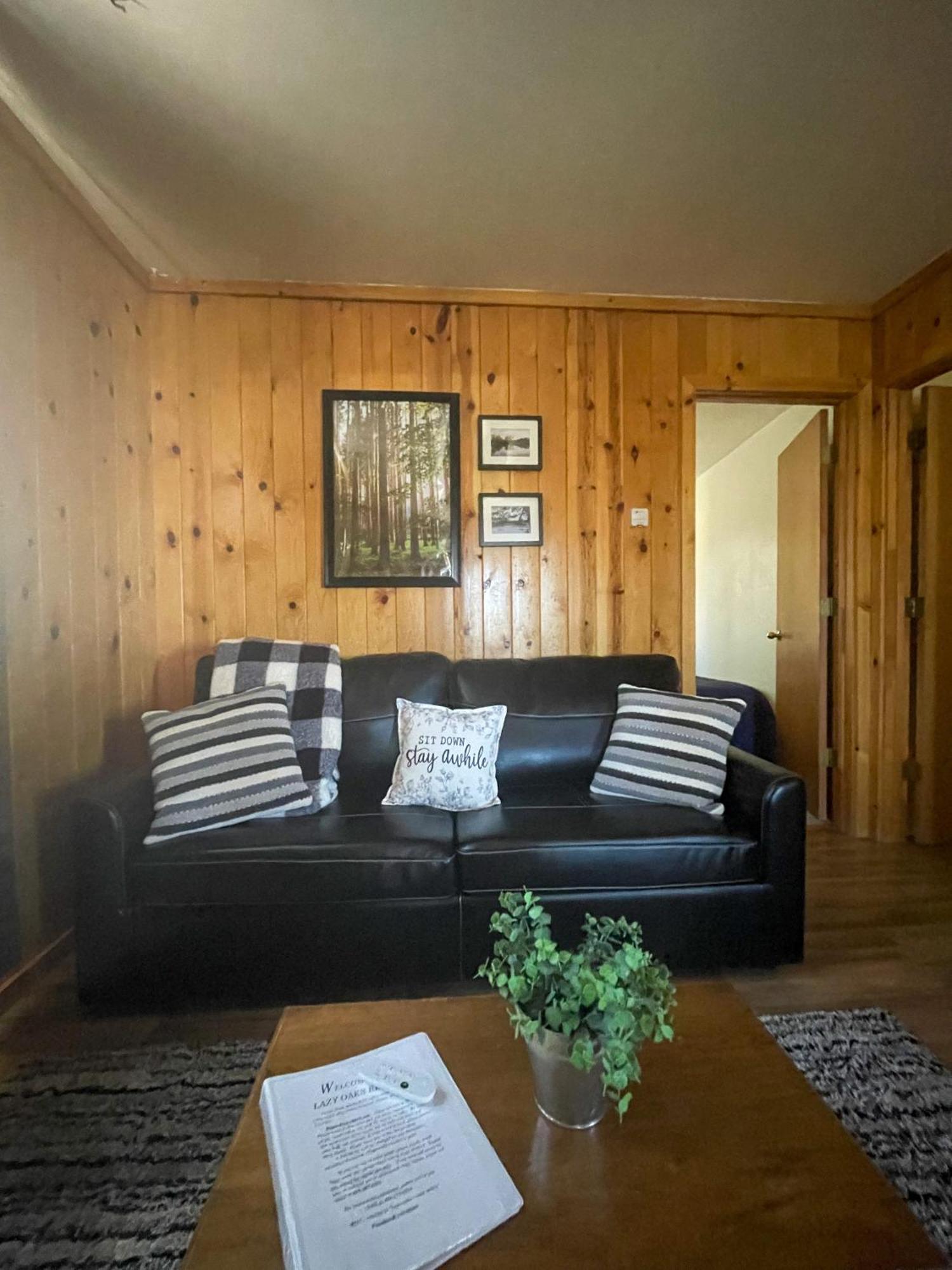 Lazy Oaks Inn 2*